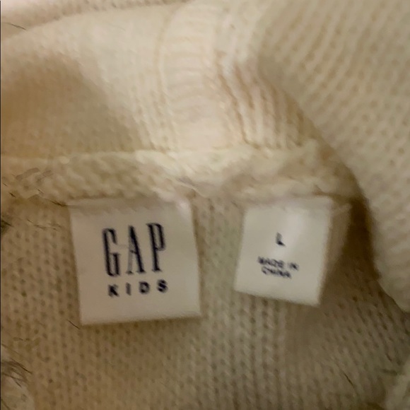 white fuzzy hood sweater - Picture 4 of 4